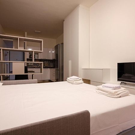 Ugo Bassi Lux Apartment ボローニャ エクステリア 写真