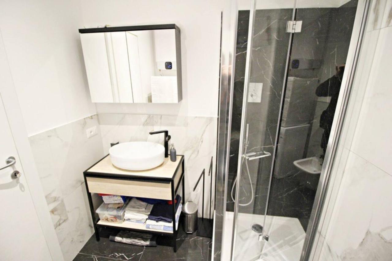 Ugo Bassi Lux Apartment ボローニャ エクステリア 写真
