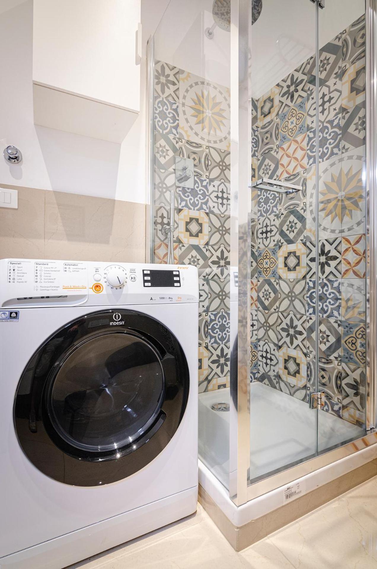 Ugo Bassi Lux Apartment ボローニャ エクステリア 写真