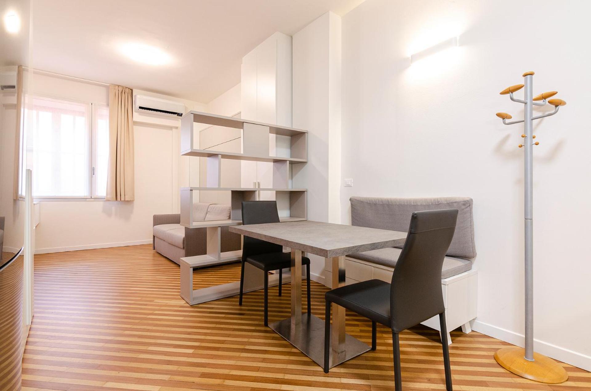 Ugo Bassi Lux Apartment ボローニャ エクステリア 写真